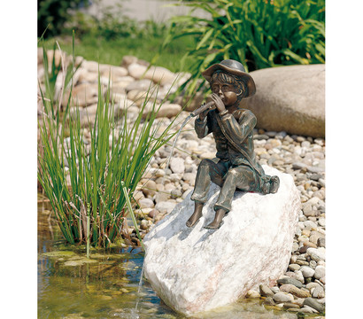 Rottenecker Bronzefigur Junge Toni auf Rosariofindling
