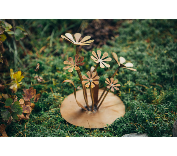 Ferrum Metall-Gänseblümchen auf Platte, Ø 20 cm x 24 cm, rost